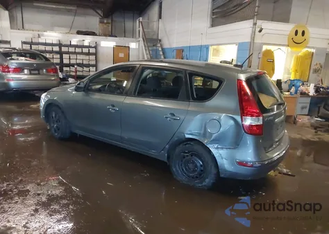 2010 Hyundai Elantra Touring Gls from USA, damaged, VIN KMHDB8AE4AU060860